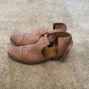 Qupid Suede Buckled Ankle Boot Taupe, Womens Size 11 M